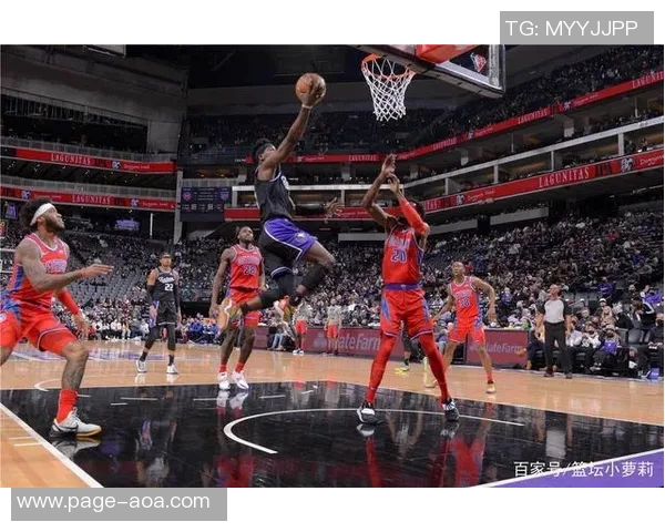 萨迪克贝上半场状态火热13投9中三分6中4狂砍26分助力球队